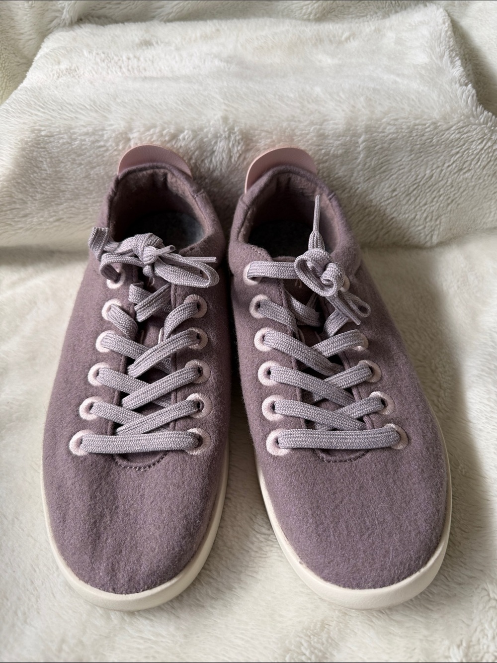 allbirds Women's (size 8) wool Cruiser in Lavender